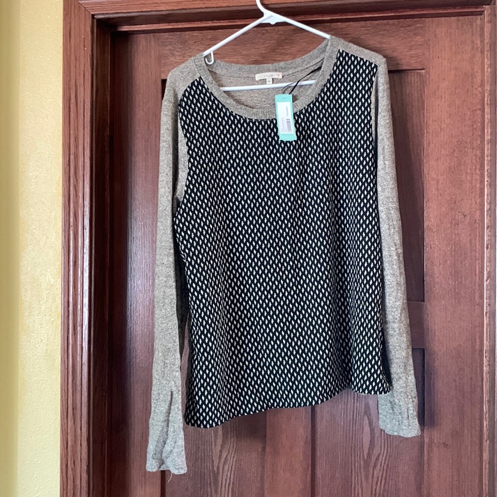 Grey printed sweater top